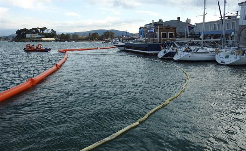 Urla'da denizdeki kirlilik büyük oranda temizlendi