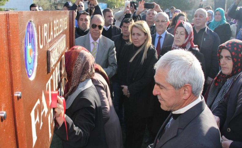 Urla Belediyesi tarafından yaptırılan park açılışında duygulandıran tören