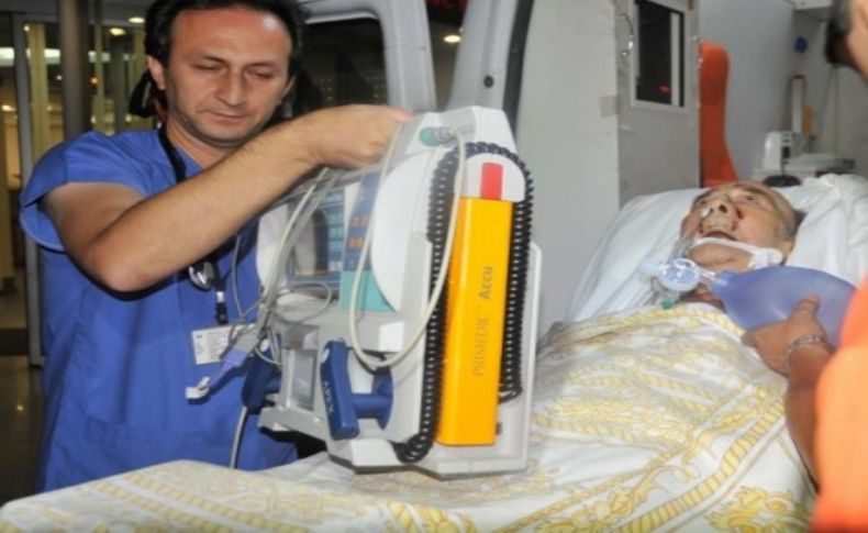 Usta tiyatrocu Erol Günaydın'a ambulans uçak