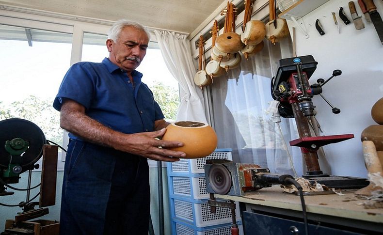 Ustadan gençlere müzik eğitimi