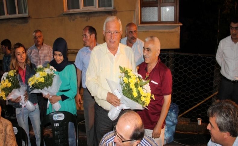 Uzunmehmet iftarına bin 500 kişi katıldı