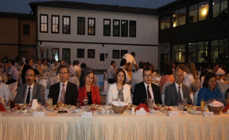 Valilik personeli iftarda buluştu