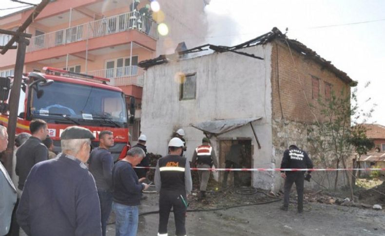 Yaşlı kadın yangında öldü