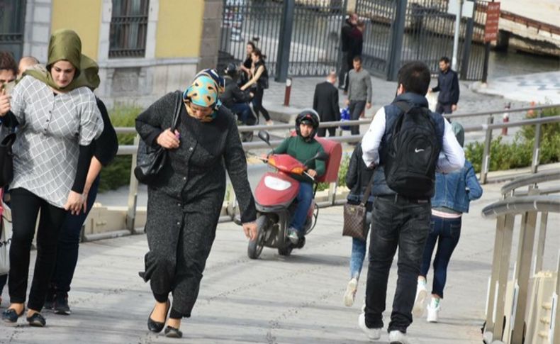 Yaya geçidi motosiklet yolu oldu