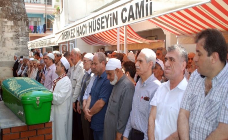 Yayladağı Belediye Meclis Üyesi Ergüder gözyaşlarıyla toprağa verildi