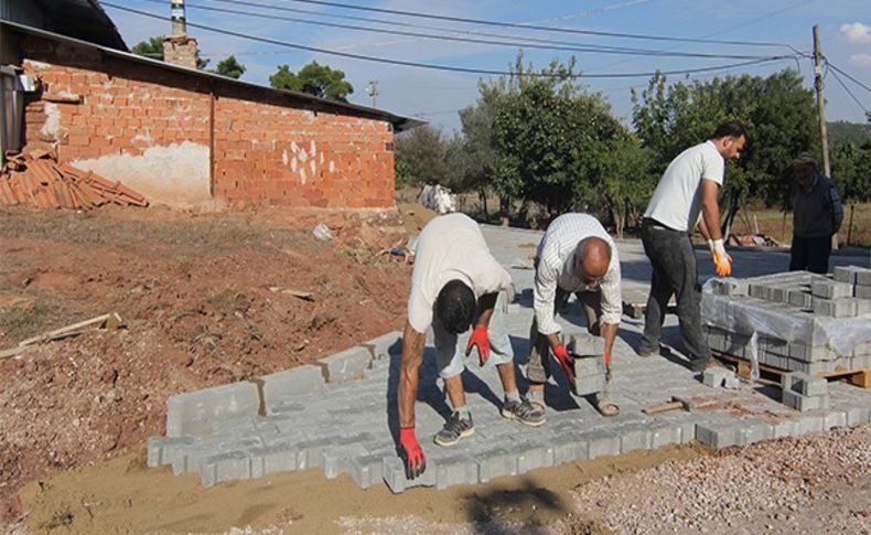 Menderes'te Yeniköy’e yeni yollar