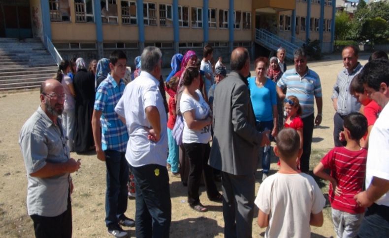 Yıllardır açılamayan okul, tinercilerin mekanı oldu