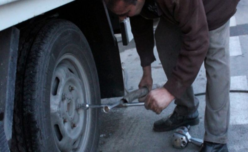 Yol güvenliği için kış lastiği hayati önem taşıyor