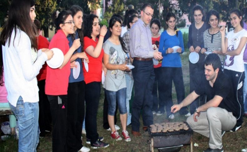 Zafer Fen Dersanesi'nden sınavlar öncesi moral pikniği